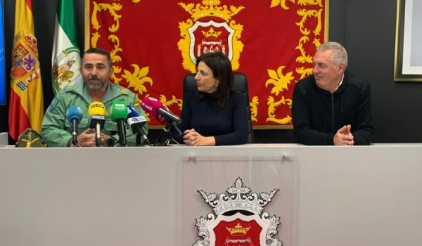 El coronel Paúl, durante su intervención ante los medios de comunicación