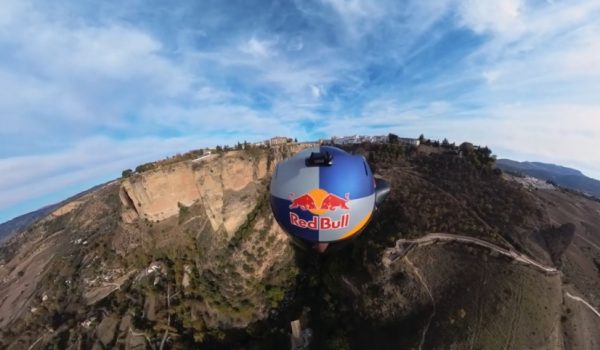 El deportista cruzó el Tajo a más de 250 km por hora.