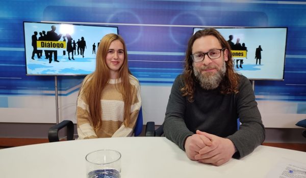 Francisca Gamarro y Adrián López, trabajadora social y psicólogo de AOPA.