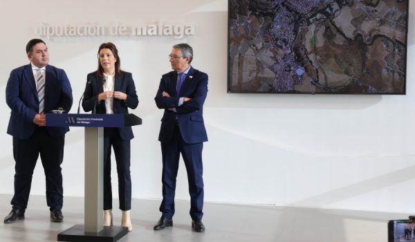 La regidora rondeña, el presidente de la institución supramunicipal y el diputado provincial Javier Quero también han anunciado la finalización de la innovación al PGOU necesaria para su ejecución.