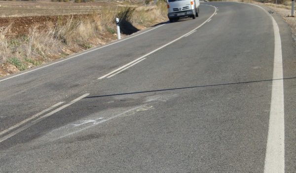 En este punto de la carretera A-367 se producía el triste suceso.