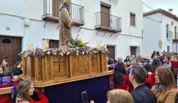 Un momento de la procesión.