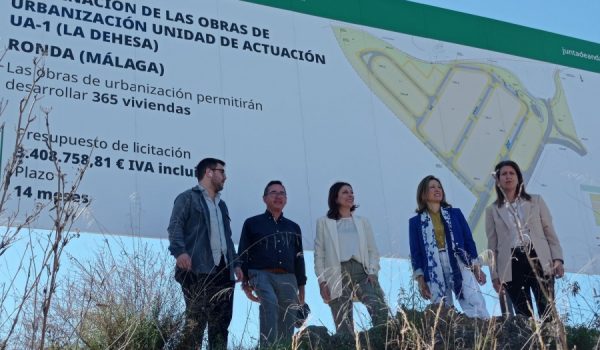 Por la izquierda, Ángel Martínez, Daniel Castilla, María de la Paz Fernández, Patricia Navarro y Carmen Casero.