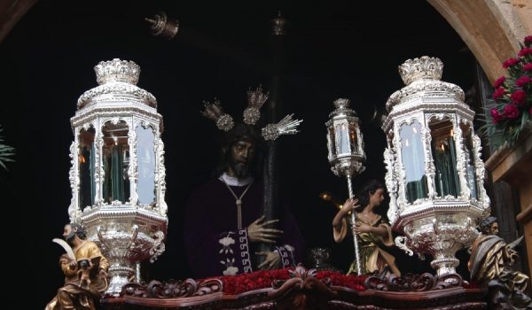 Nuestro Señor del Perdón a su salida de la Colegiata de Santa María la Mayor