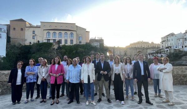 Los candidatos del PP, en los Jardines de Cuenca