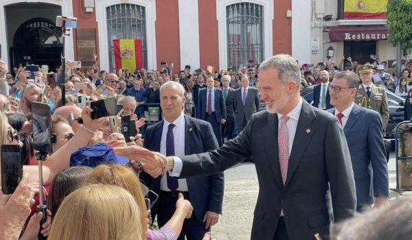 El Rey de España en la llegada de su primera visita a Ronda