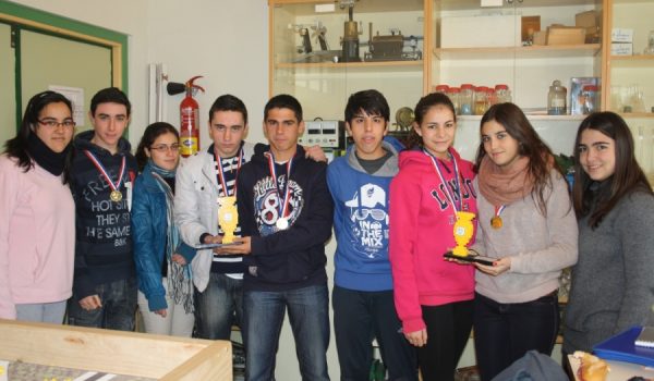 Grupo de alumnos que han participado en el First Lego League.