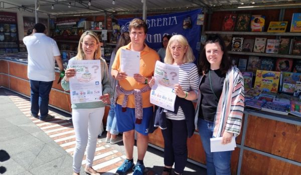 Este acto ha tenido lugar en la plaza de España, donde se sitúa la Feria del Libro hasta este 5 de mayo.