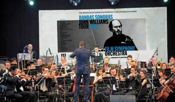 Esta orquesta está formada por más de 70 músicos profesionales de primer nivel.