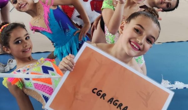 En total, las gimnastas de ambos clubes consiguieron 18 medallas