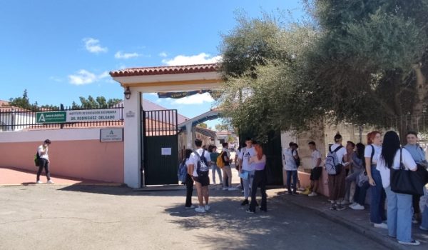 Como es habitual, el instituto Rodríguez Delgado es el lugar en el que se celebran estos exámenes