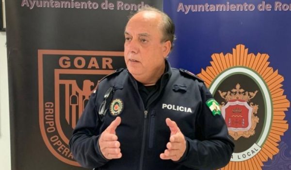 José Carrasco destaca la profesionalidad de los agentes que componen este cuerpo de seguridad.