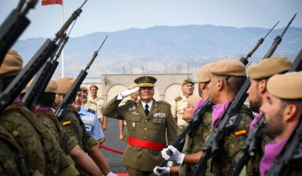 El ya general de División Ramón Armada, en un acto al frente de la Brigada Canarias XVI