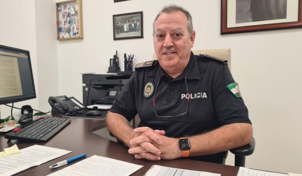 Miguel Aranda, en su despacho, en una entrevista concedida a Canal Charry.