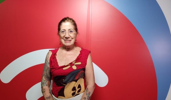 Carmen Torres, presidenta de AYUCA, en su paso por los estudios de Charry TV