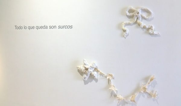 La muestra se basa en obras que la autora invita a disfrutar de forma sosegada