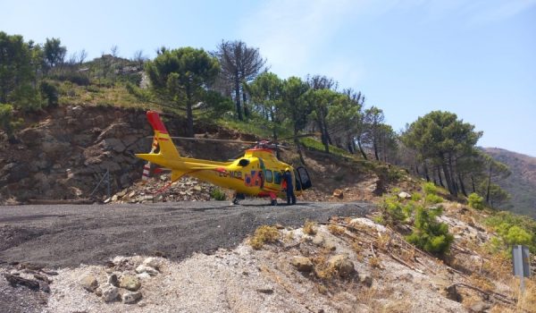 El herido tuvo que ser trasladado en helicóptero