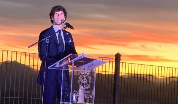 Lombo durante su pregón en el auditorio Blas Infante