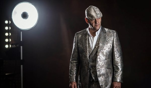 El cantaor sevillano comenzará el espectáculo a partir de las 00.30 horas en la plaza de la Paz