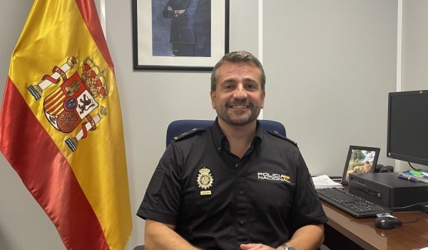 El inspector jefe Francisco Javier Cuéllar, en las instalaciones de la Comisaría provisional