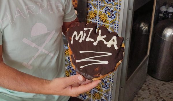 En Confitería Patricia elaboran estos dulces por encargo y con diferentes rellenos.