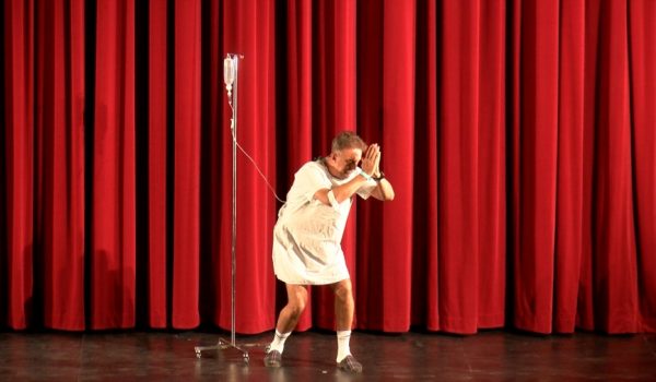 El humorista jienense pisó por primera vez las tablas del teatro rondeño el pasado viernes.