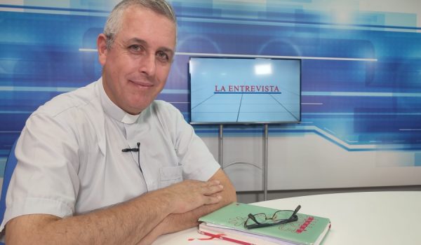 Nos ha contado cómo fueron sus inicios y cómo vivió su ordenación sacerdotal.