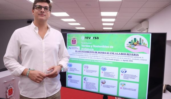 El delegado de Medio Ambiente, Jorge Fernández, en rueda de prensa
