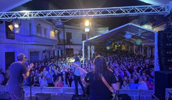Malamanera actuó en el escenario principal la noche del viernes.