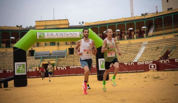 Pérez-Clotet en su paso por la plaza de toros de Jerez