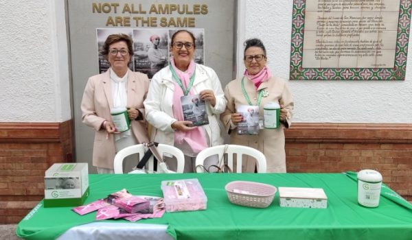 Una de las mesas, instaladas en Carrera Espinel