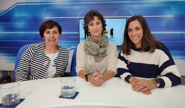 Carmen y María José han participado en el espacio Foro Público junto a la psicóloga Laura Palmero.