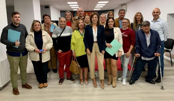 El acto ha tenido lugar en el salón de plenos, con la presencia de representantes de cada entidad subvencionada.