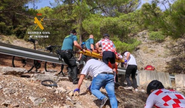 El herido cayó por un barranco de 20 metros