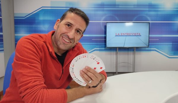 Fran Qué en el plató de Charry TV.