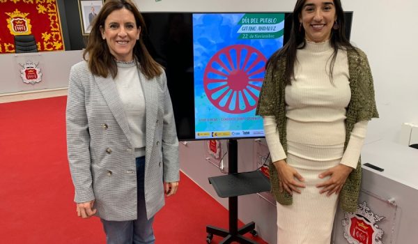 Rebeca Muñoz, a la izquierda, y Toñi Núñez, en la presentación este jueves de las actividades que se desarrollarán.