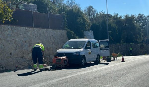 Se están ultimando los trabajos en esta carretera, que ya recibió 47.000 euros de inversión.