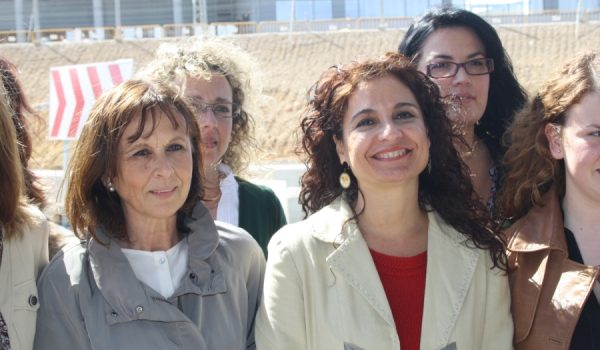 Remedios Martel y María Jesús Montero, en su visita de esta mañana a nuestra ciudad.