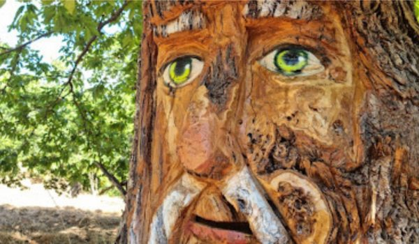 Se van a instalar más figuras en talla, como la que aparece en la imagen.