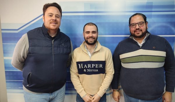 José Luis Pascual, Paco Morales “Tokipa” y Juan Vega en el plató de Canal Charry TV.