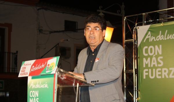 Diego Valderas, candidato a presidir la Junta, durante su intervención en el acto.