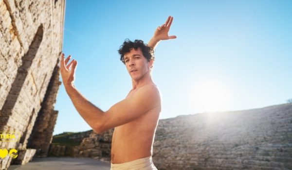 El bailarín José Manuel Benítez en el teatro romano de Acinipo