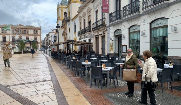En la plaza del Socorro se ubican varios establecimientos con amplias terrazas.