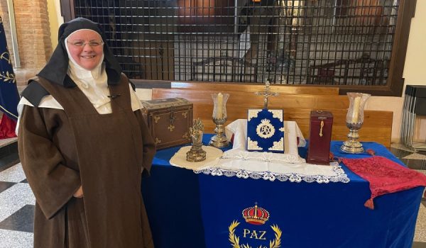 Madre Jennifer, priora del convento Corazón Eucarístico de Jesús, nos muestra algunas de los elementos más valiosos de las Carmelitas Descalzas de Ronda.