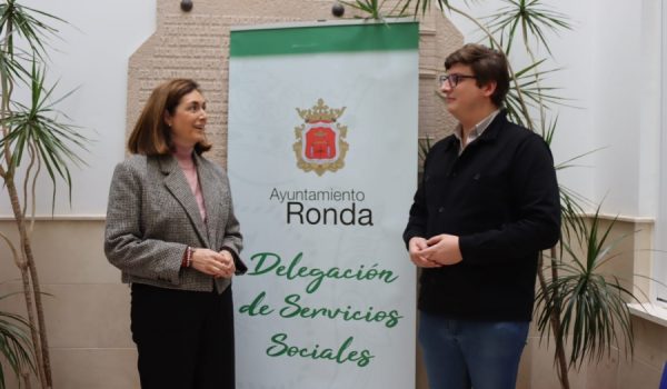Los concejales de Bienestar Social y Contratación