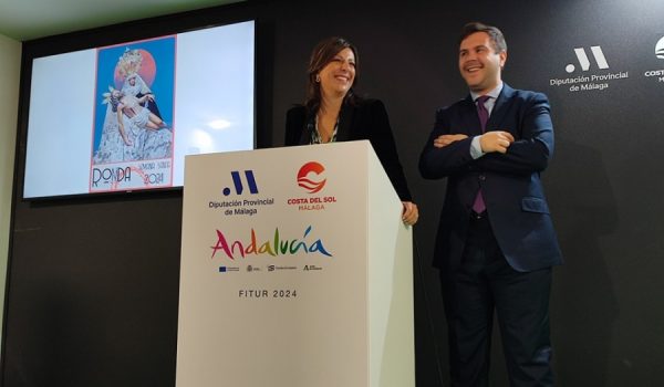 María de la Paz Fernández y Ángel Martínez han presentado el cartel oficial de la Semana Santa de Ronda 2024