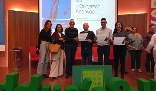 Los sanitarios han recogido el premio en el acto celebrado en la Escuela Andaluza de Salud Pública (EASP), en Granada.