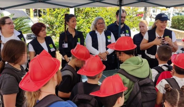 Los estudiantes han presenciado diferentes demostraciones relacionadas con distintos aspectos del funcionamiento del servicio de emergencias