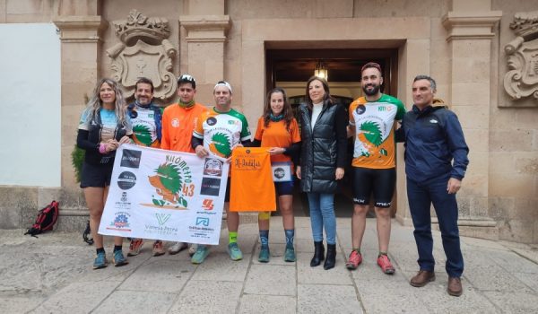 Han sido recibidos en el Ayuntamiento por la alcaldesa y el concejal de Deportes.