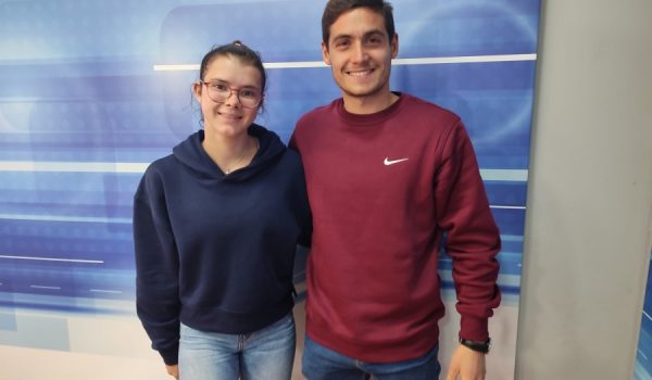 Rodríguez junto al presidente del club, Víctor Escalona.